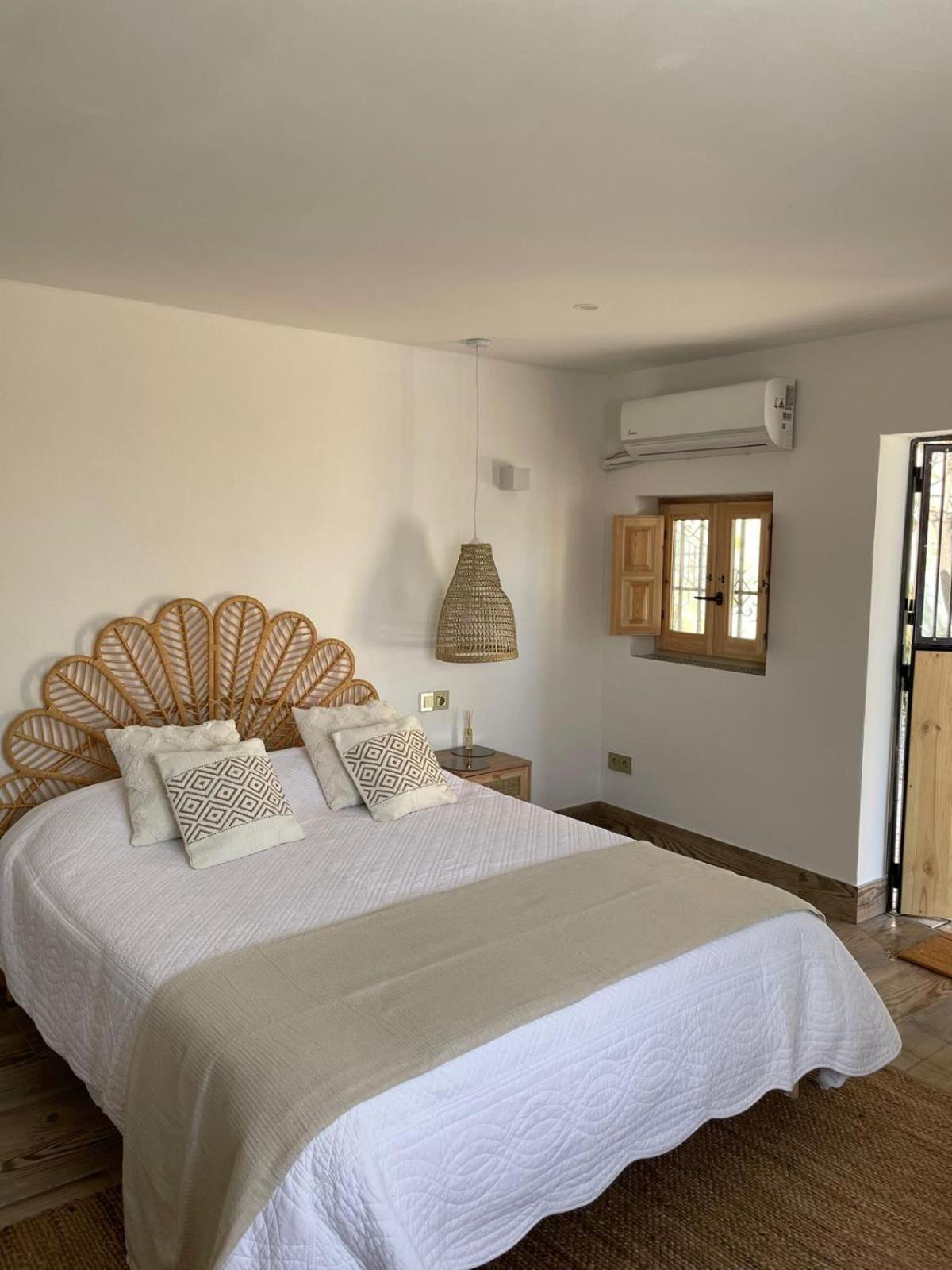 Bed and Breakfast Casa San Cayetano Кревильенте Экстерьер фото