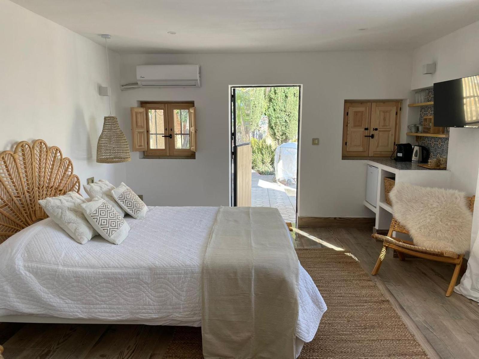 Bed and Breakfast Casa San Cayetano Кревильенте Экстерьер фото